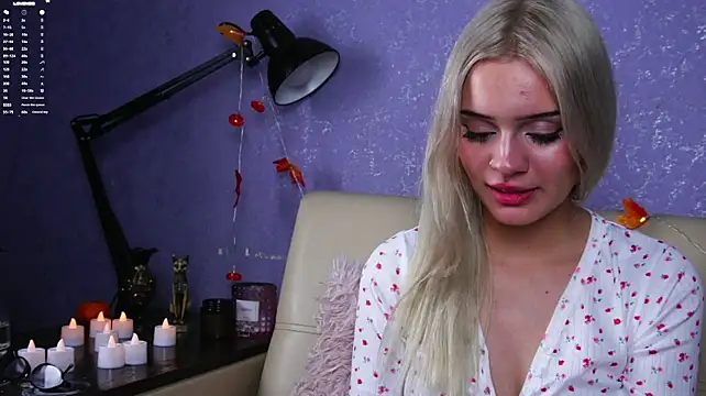 OnlyMolly Adlı Modelin Canlı XXX Sohbeti