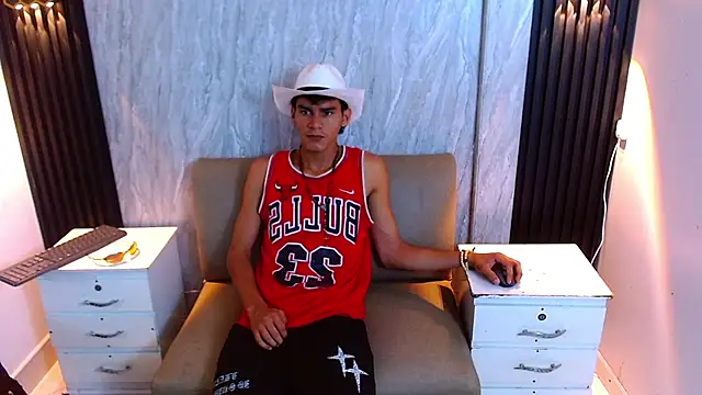 Show modela El_Hermetico na web-kameri