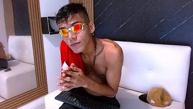 Show modela El_Hermetico na web-kameri