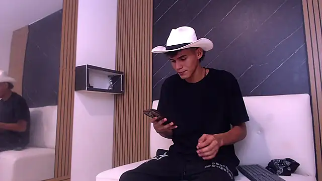 El_Hermetico Adlı Modelin Web Kamerası Şovu