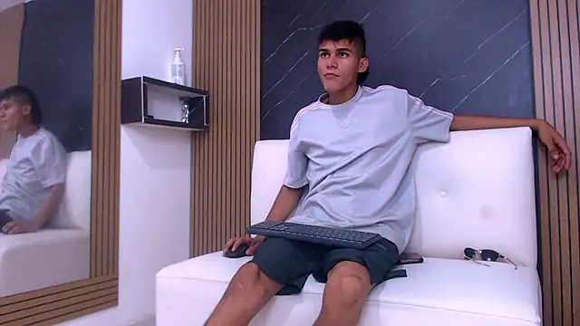 El_Hermetico Шоу с уебкамера