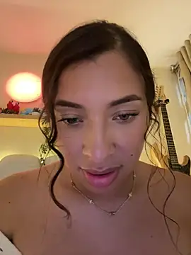 yul-nova Webcam show