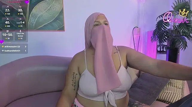 HeyNayla webcam show