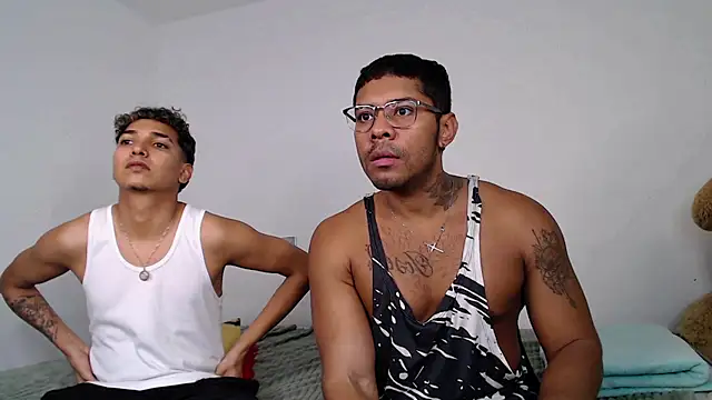 PaulXLeonhz Pertunjukan Webcam
