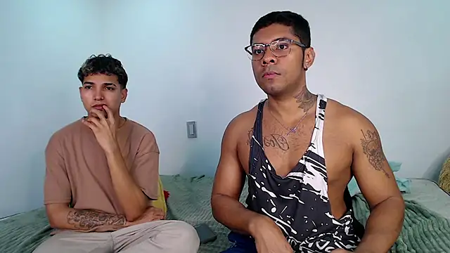 PaulXLeonhzのウェブカメラショー