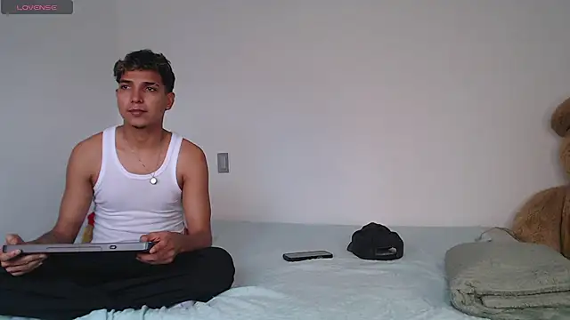 PaulXLeonhzのウェブカメラショー