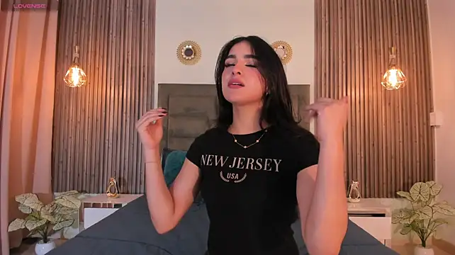 AntonellaParis1_ Show in webcam
