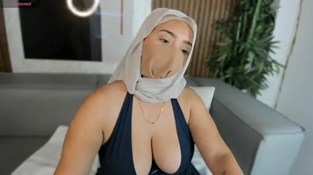 ZaynaSecret's Webcam Show