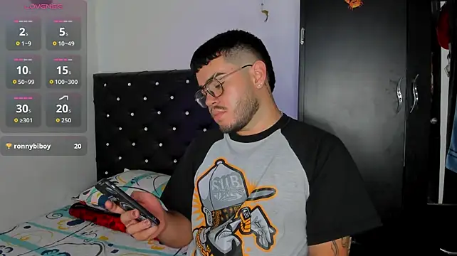 Joseph_777_n Webbikameraesitys