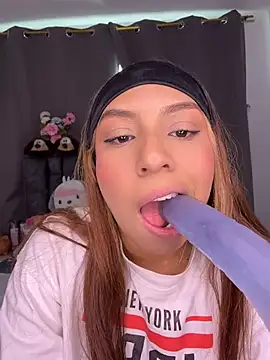 Amaranta_montiel's Webcam Show
