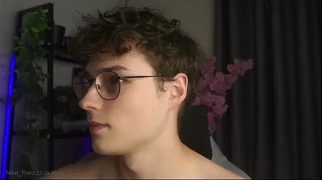 Nico_Theo webkamerás műsora