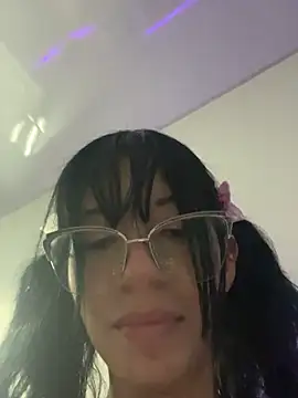 Chat XXX en directo de Strawberry_Honey_03