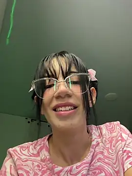 הופעת וובקאם של Strawberry_Honey_03
