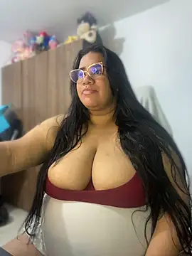 Show de Chubby_antonela na webcam