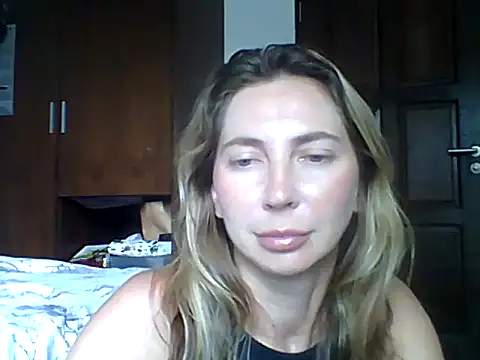 Ambrissia live XXX chat