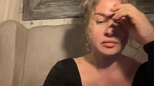 Myravessa Chat XXX in diretta