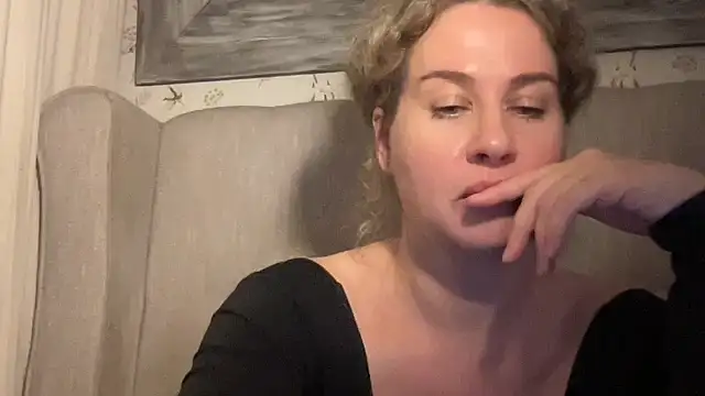 XXX chat uživo modela Myravessa