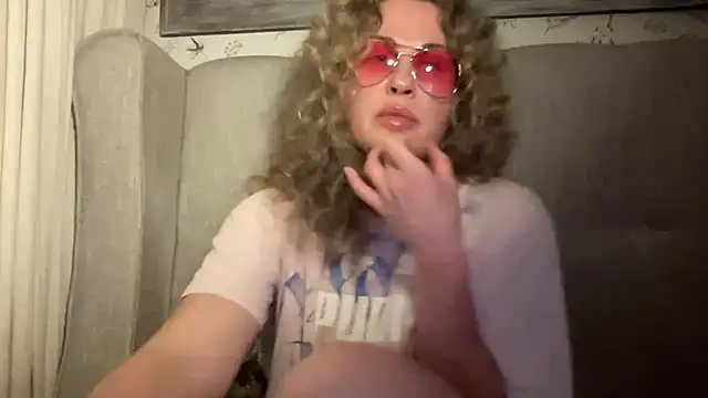 Myravessan Live XXX chat
