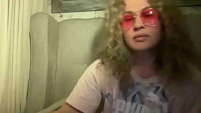 Myravessa Live XXX Chat