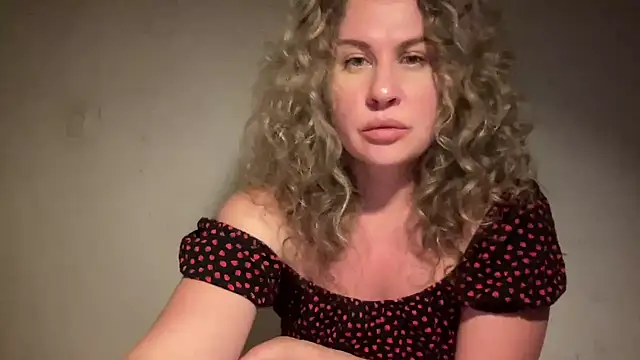 XXX chat uživo modela Myravessa