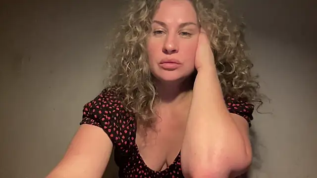 XXX chat uživo modela Myravessa
