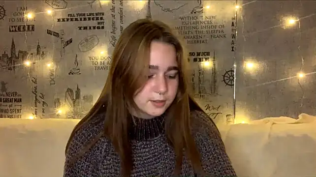 KassieIhenyen Webcam Show