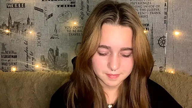 KassieIhenyen Live XXX-Chat