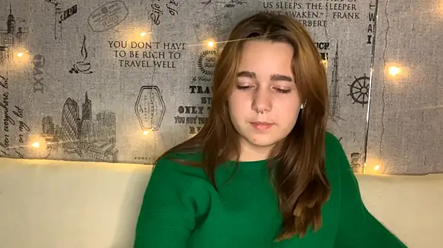 Chat +18 de KassieIhenyen ao vivo