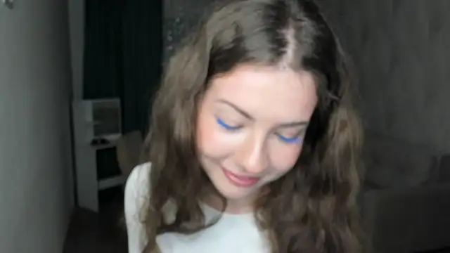צ'אט XXX בשידור חי של HollyMorris