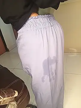 הופעת וובקאם של Tanisha_singh