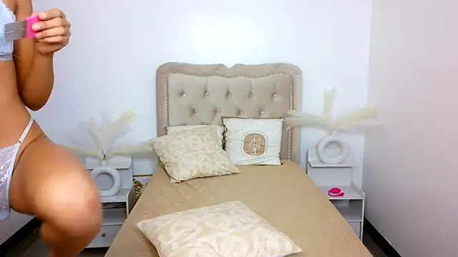 brielove444 网络视讯表演