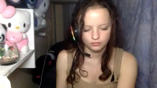 הופעת וובקאם של aleyesonme