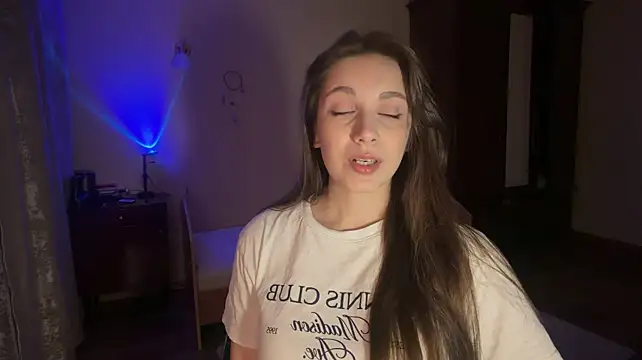 Webkamerová show CortneyMontaluo