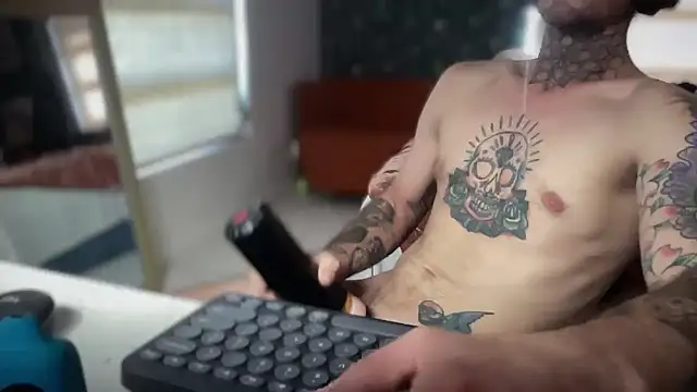 eagertoplease812 Webcamshow