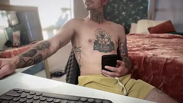 eagertoplease812 – webcam-show