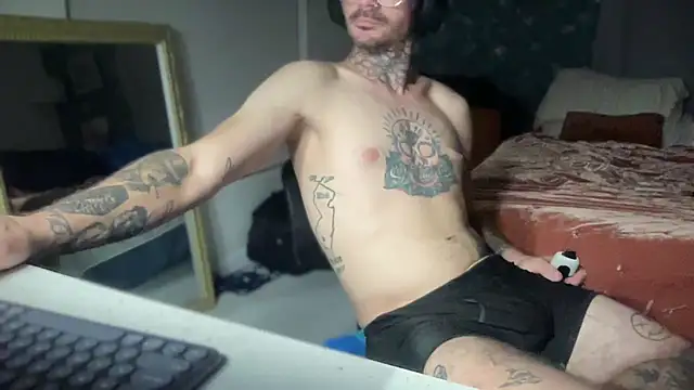 eagertoplease812 webcam show