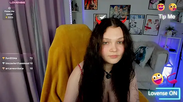 Lincy_Parker Show in webcam