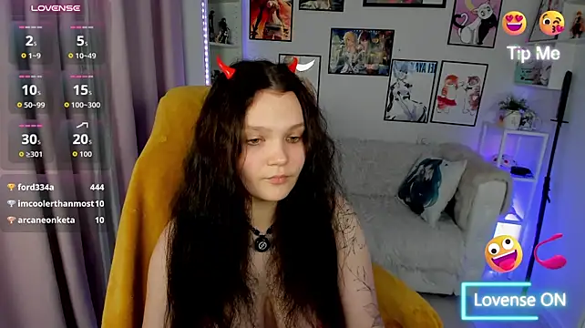 Онлайн чат XXX Lincy_Parker