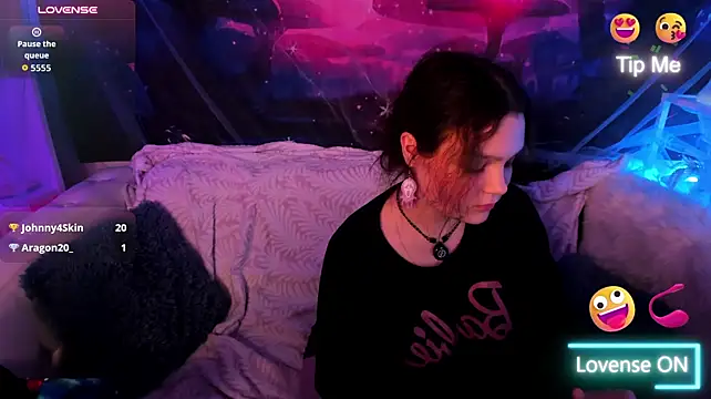 Lincy_Parker Show in webcam
