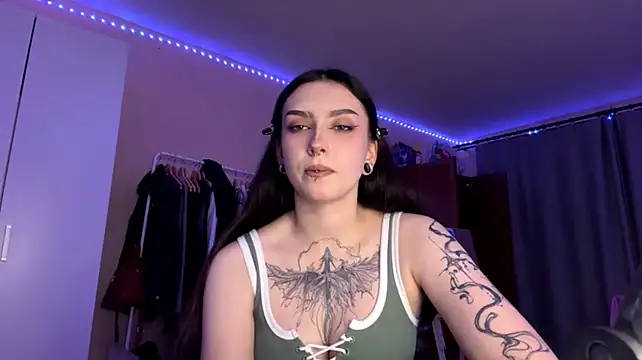 LouraSilvius' Webcam Show
