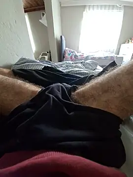 virginhairyboy20 Webcam show