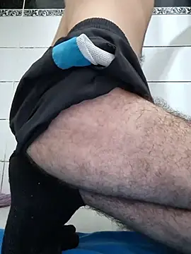 virginhairyboy20 Show in webcam