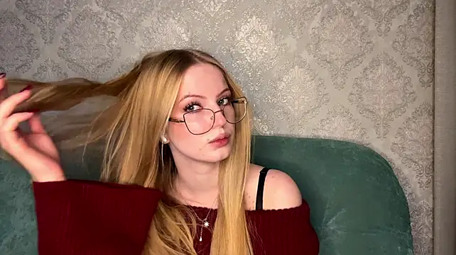 velvetkiszx's Webcam Show