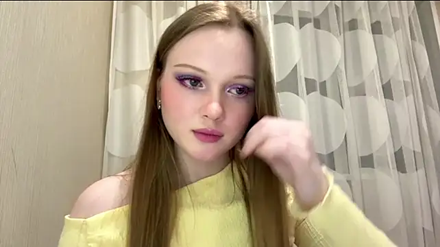 TawnaQasba Show in webcam