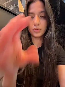 LilyaRich's Live XXX Chat