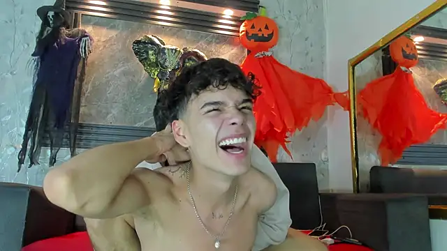 Axel_Bless webcam show