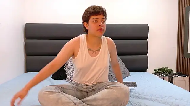 Lexaa_Kitty_'s Webcam Show