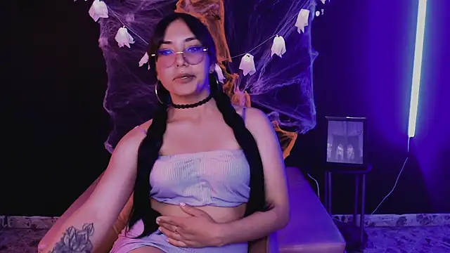 Violet_Vice Adlı Modelin Canlı XXX Sohbeti