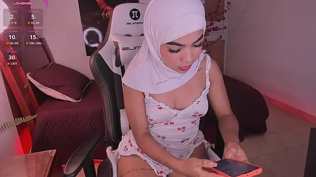 Show de AminaFlamee na webcam