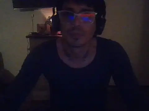 Latinboy666 Show Webcam
